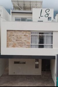 Casa en venta, Zona Reserva Cumbres, arriba Paseo de los Leones; Monterrey Nuevo León