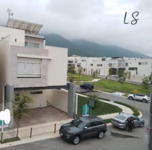 Casa en venta, Zona Reserva Cumbres, arriba Paseo de los Leones; Monterrey Nuevo León