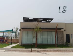 Casa en venta, Zona Reserva Cumbres, 7x17 cuadra bajo Paseo de los Leones; Monterrey Nuevo León